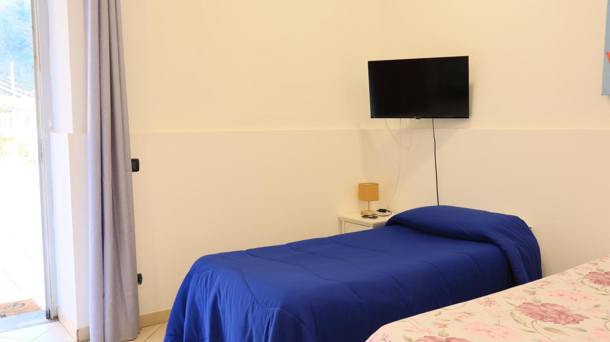 Stabia Gulfview Hostel Castellammare di Stabia Bagian luar foto